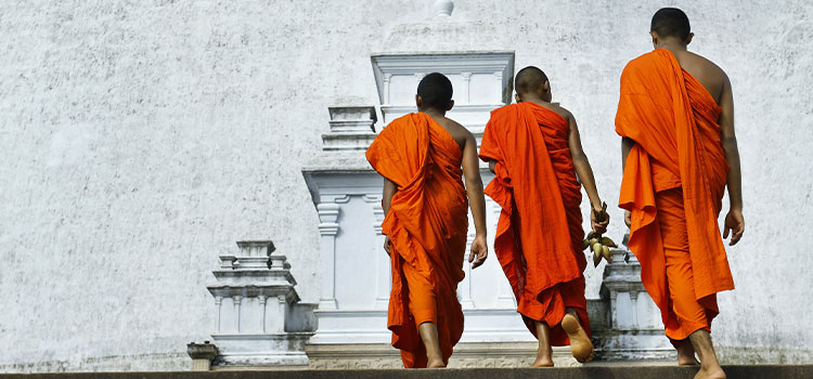 Sri Lanka holiday Package Kandy monks